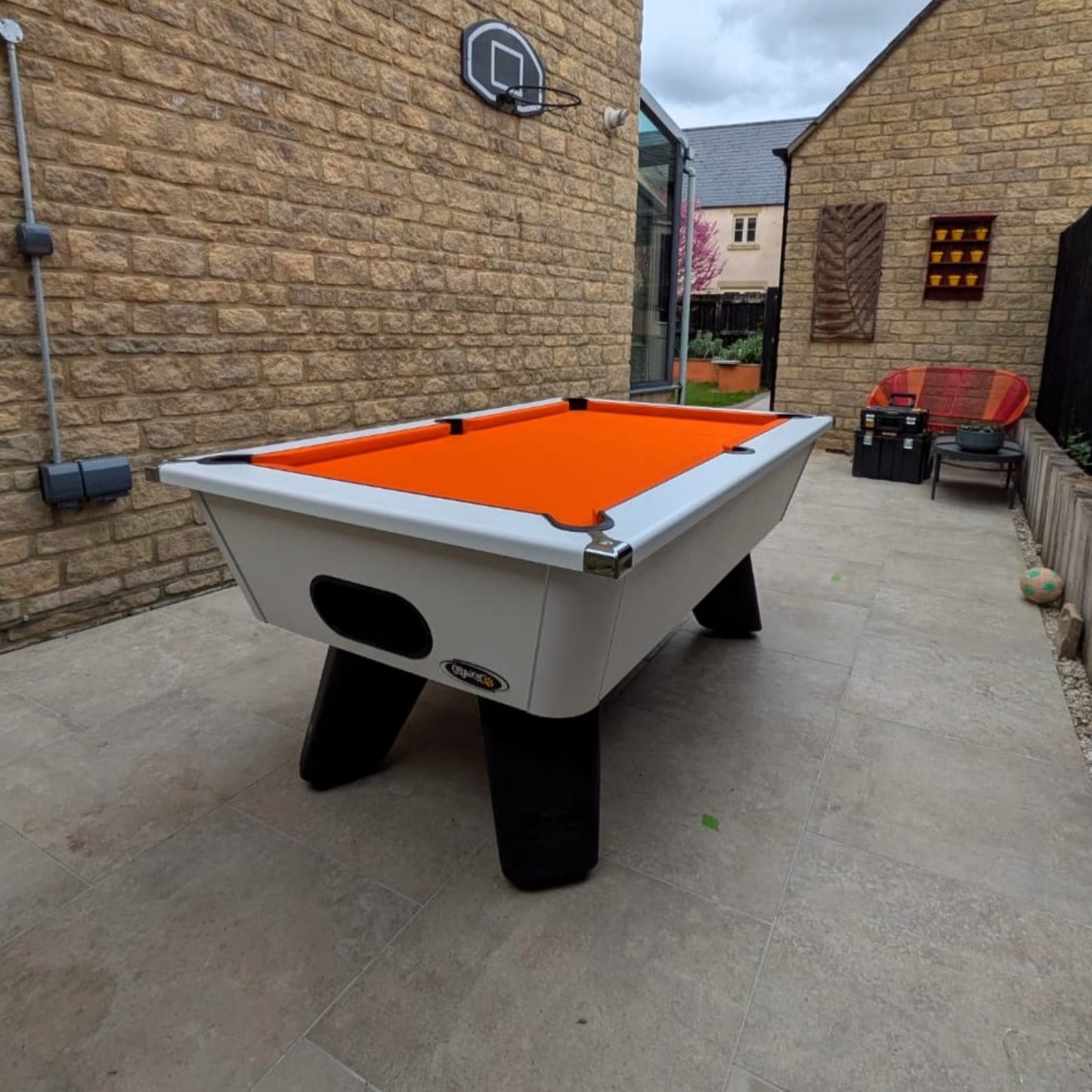 Cry Wolf Outdoor Slate Bed Pool Table - White - 6ft & 7ft Cry Wolf