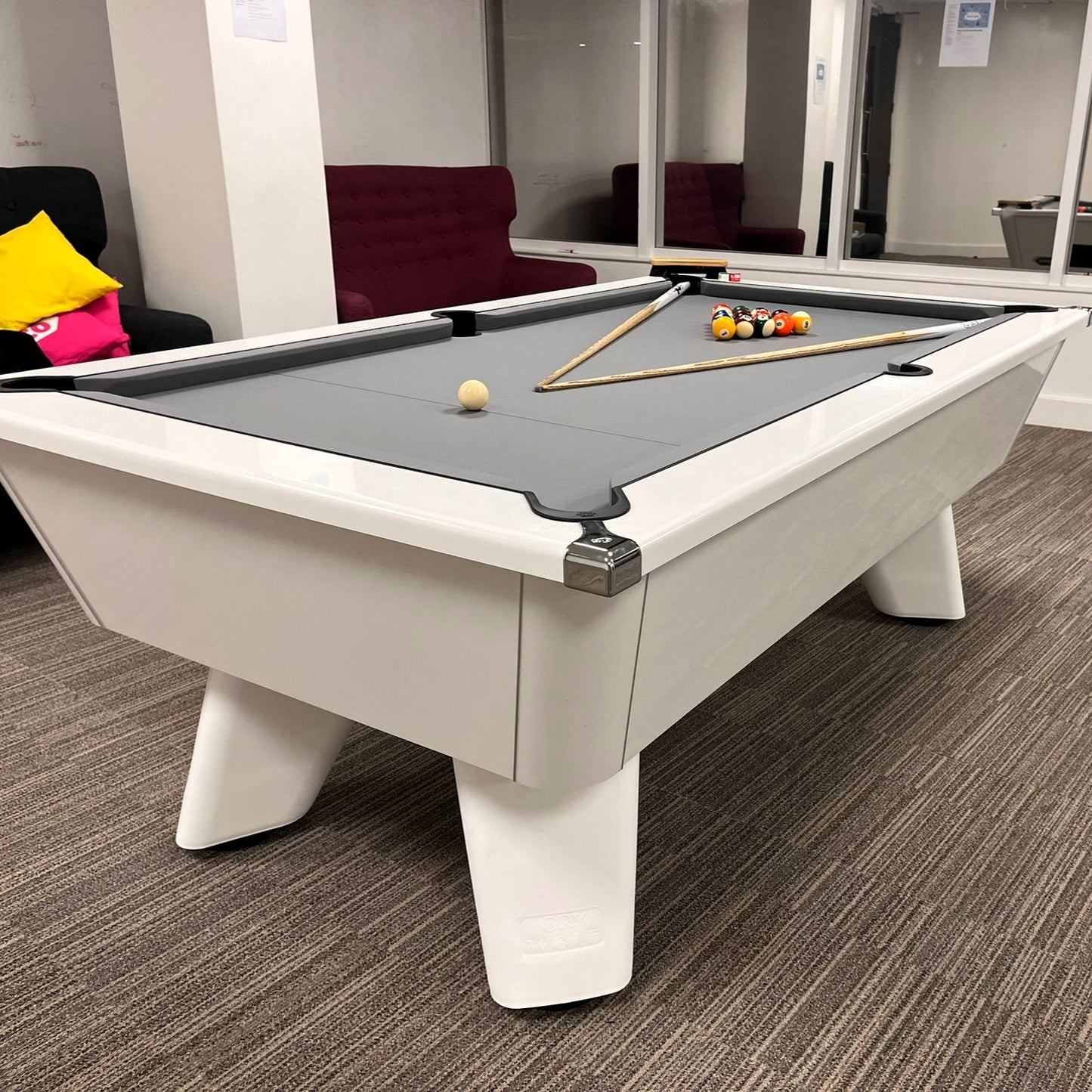Cry Wolf Slate Bed Indoor Pool Table - White - 6ft & 7ft