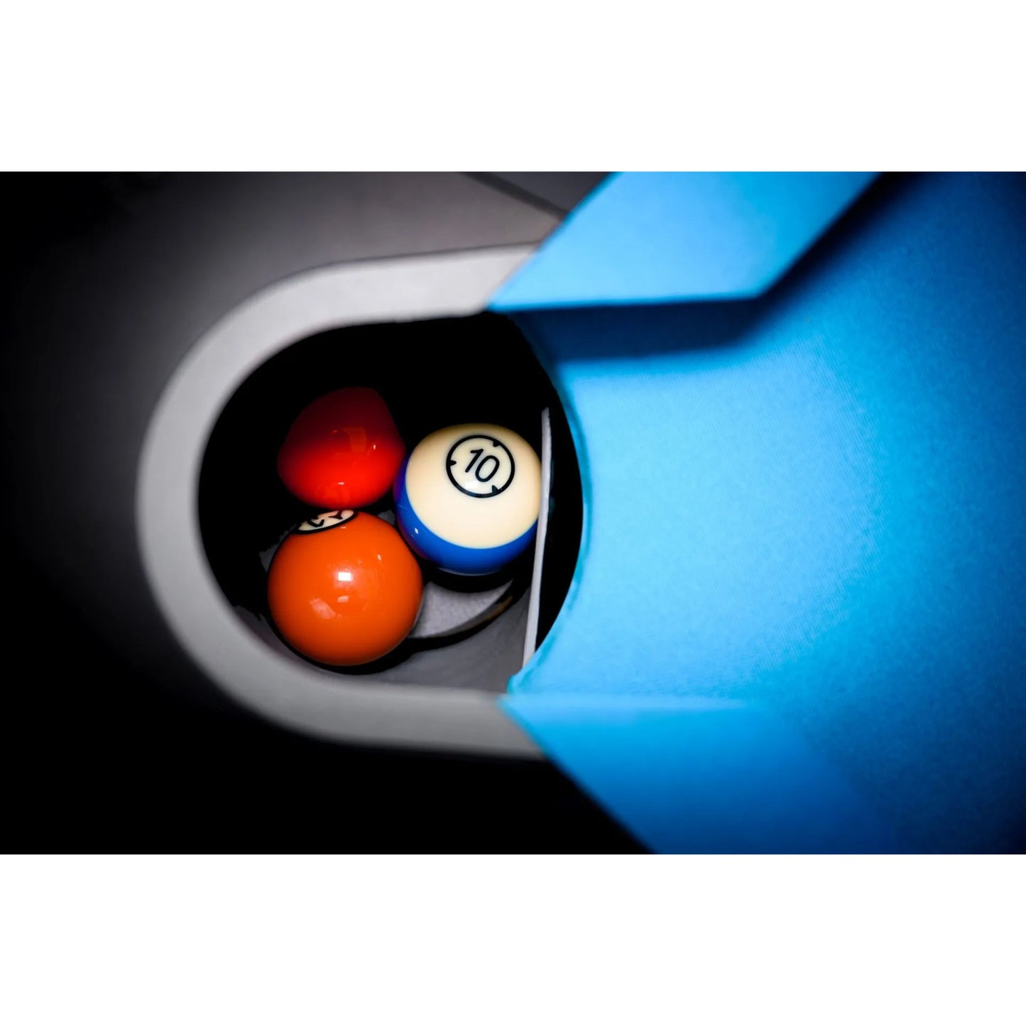 Predator Apex Pro Slate Bed American Pool Table - 9ft